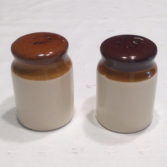 Vintage Ceramic Home Sweet Home Salt & Pepper Shaker Set - Picture 3 of 5